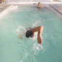 Swim Spa mit Schwimmer im Gegenstrom