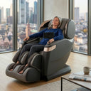 Frau im OGAWA Massagesessel
