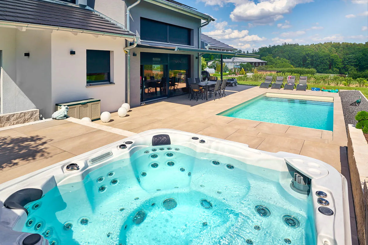 Frank Stäblers Wellnessbereich mit vivo spa® Whirlpool