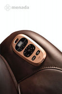 Bedienfeld des menada Regain Massagesessels mit Display und USB-Anschluss
